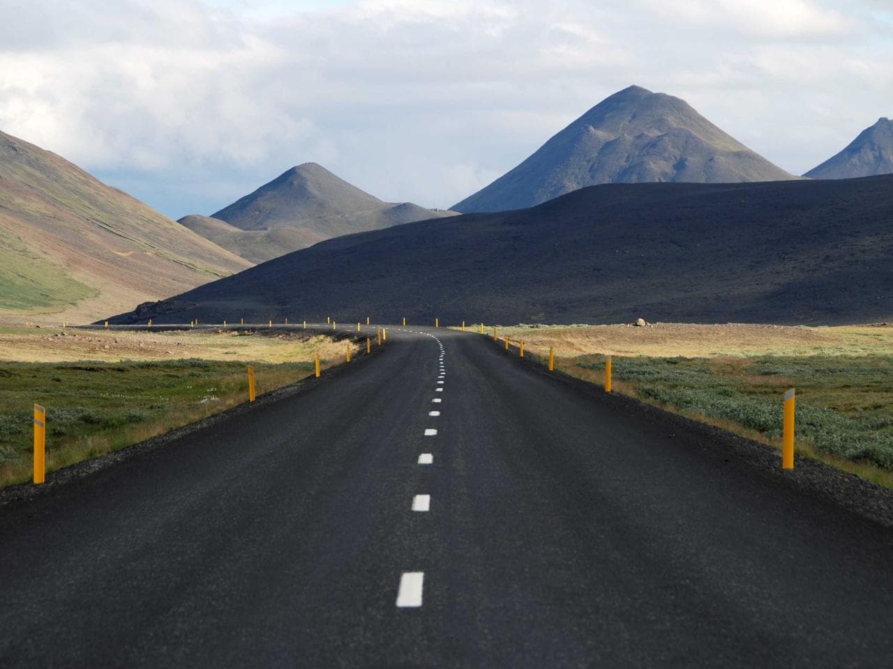 Infrastructure, commercial & industrial supply — placeholder; replace with real materials/supply photography